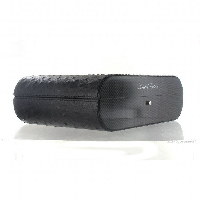 Gentili - Humidor Scatola Umidificata in Fibra di Carbonio e Pelle di Struzzo per 20 Sigari