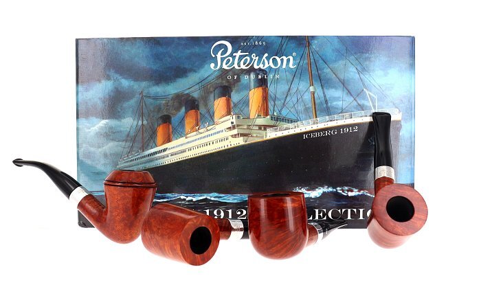 Pipa Peterson ICEBERG 1912 COLLECTION liscia Edizione Limitata con 4 pipe incluse
