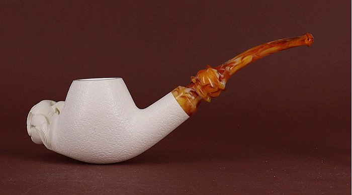Pipa in Schiuma di mare Altinay decorata shape freehand teschio